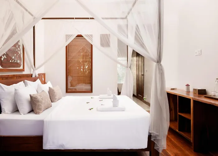 Golden Vishnu * Siem Reap